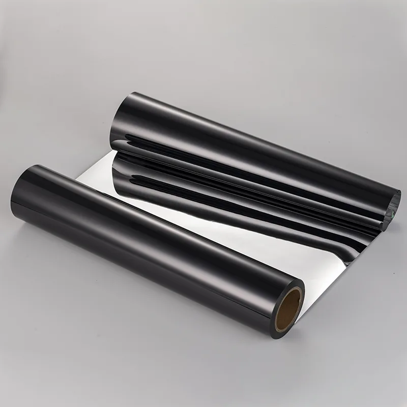 Wandpaneel aus PET-Spiegel und Carbonkristall