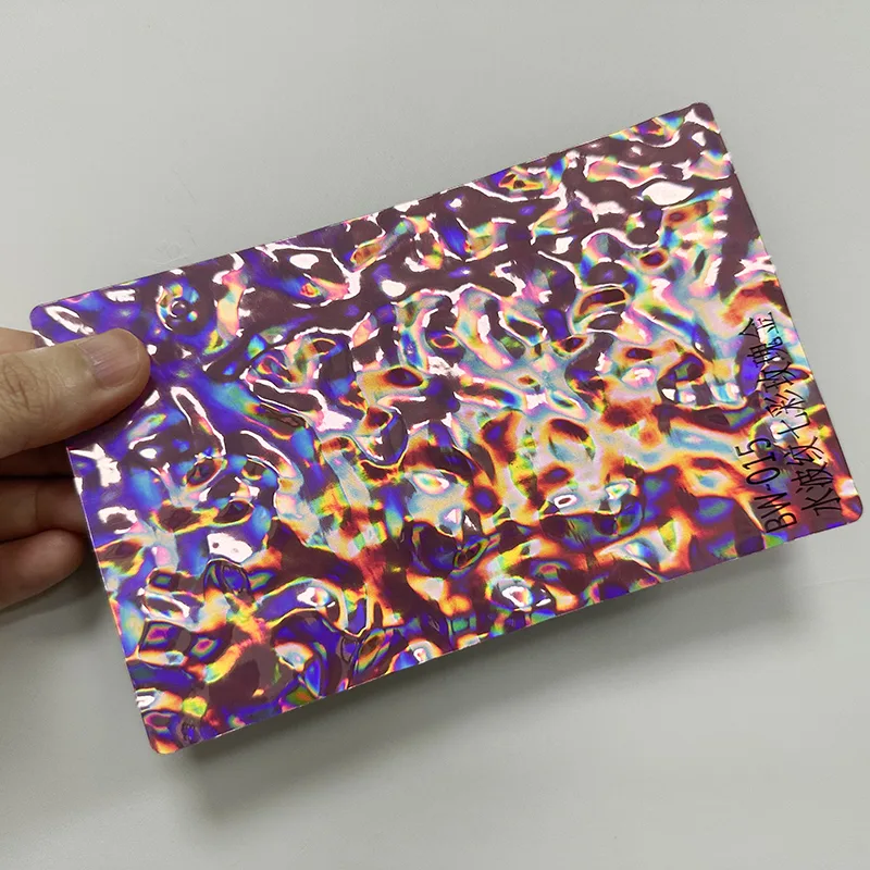 Schlagfeste, wasserwellige Wandplatte aus PET